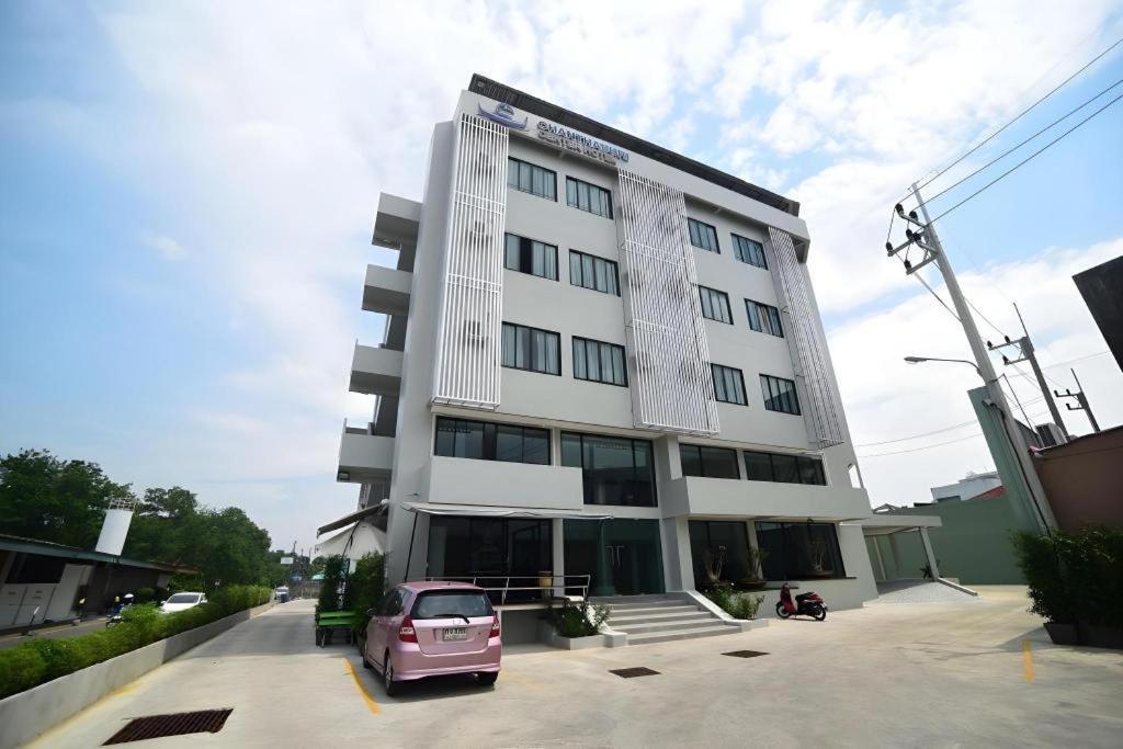 Chanthaburi Center Exterior photo